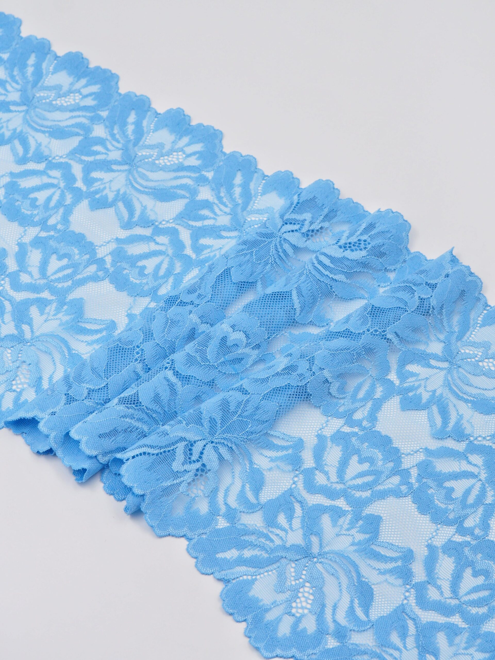 Эластичное кружево голубое ширина 23 см