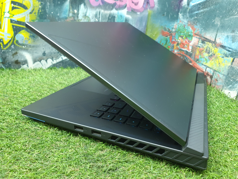 Игровой ASUS i5-13/16Gb/RTX 4070 8Gb/FHD/165Hz/ROG Strix G16 G614J