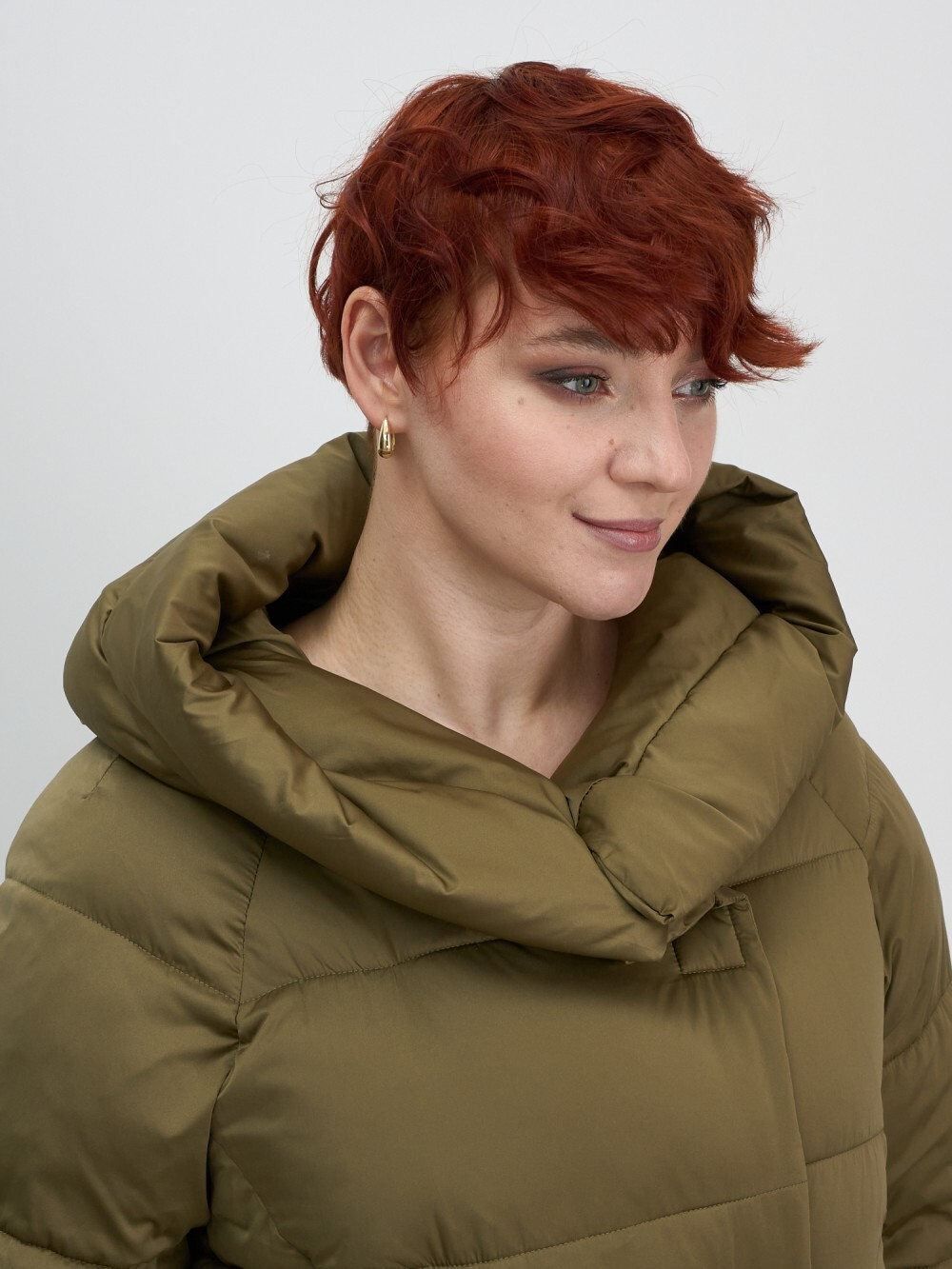 Куртка зимняя женская с капюшоном модная горчичного цвета 7651G