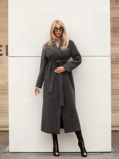Женское серое пальто на запах с поясом