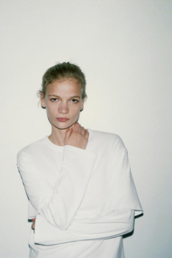 ZARA ФУТБОЛКА С ДВОЙНЫМ ЭФФЕКТОМ И ДЛИННЫМИ РУКАВАМИ, БЕЛЫЙ