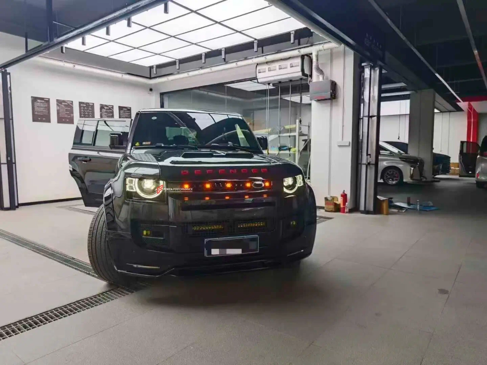 Передняя решетка радиатора со светодиодной подсветкой для LAND ROVER DEFENDER L663 2019+ Лэнд Ровер Дефендер