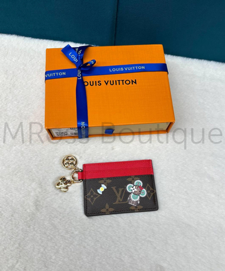 Картхолдер Louis Vuitton V Charms с принтом