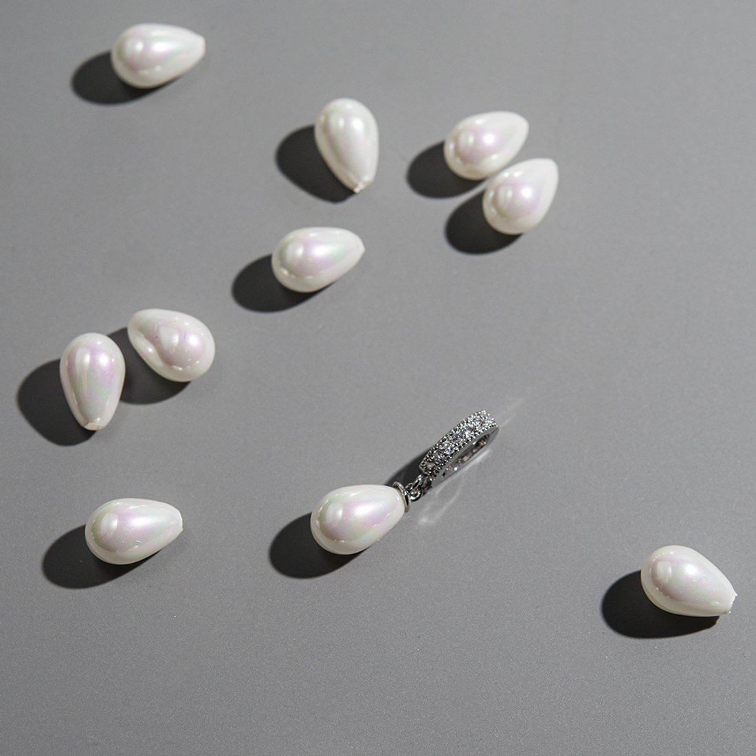 Хрустальный жемчуг, оттенок "Белый", полупросверленная капля, 9,4*6,2мм