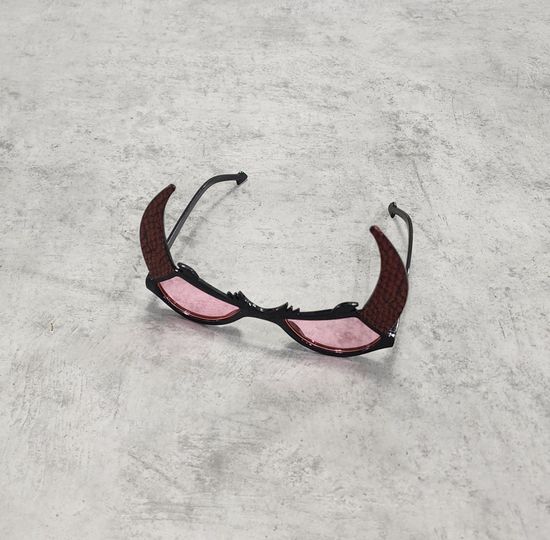 Очки Черт жёлтые с зелёным