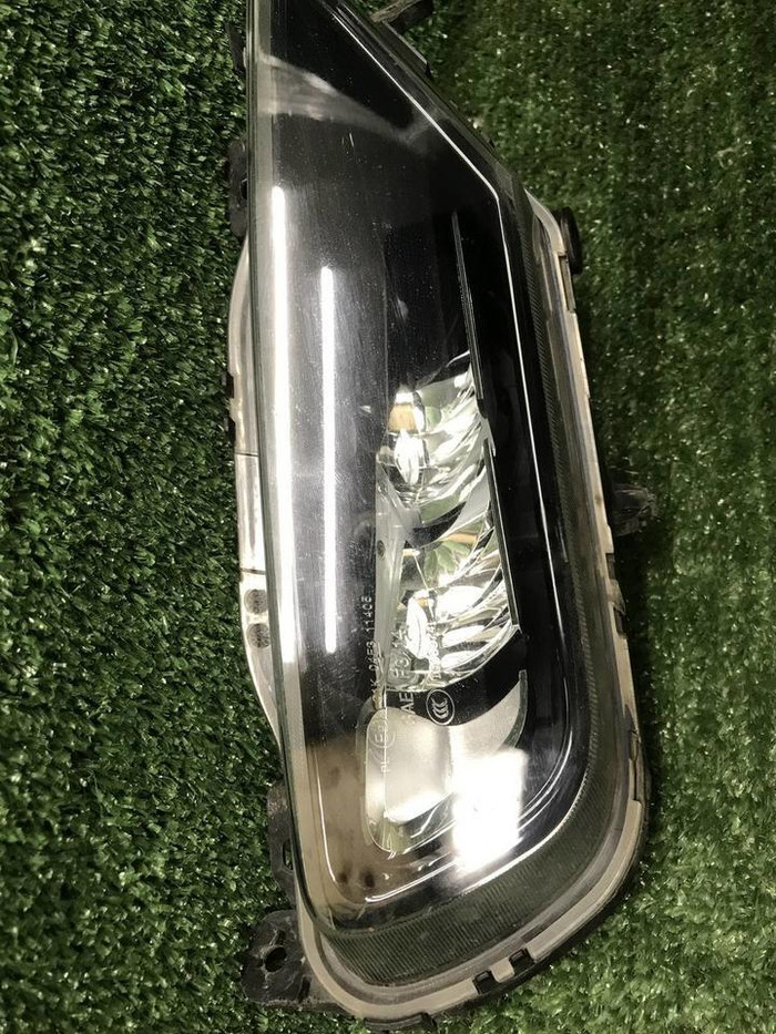 ПТФ правая Volvo XC90 2 (2014-2019) LED