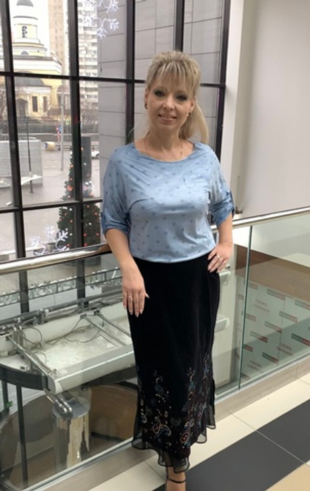 Нарядная юбка из микро-вельвета с пайетками