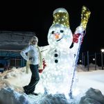 Светодиодная фигура "Снеговик на санках"