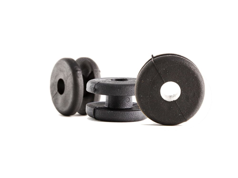 втулка проходная изоляционная