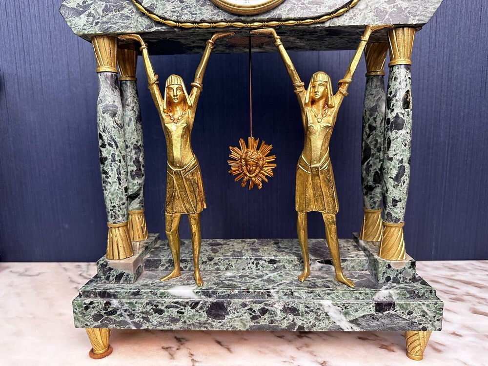 Часовой гарнитур в стиле Арт Деко