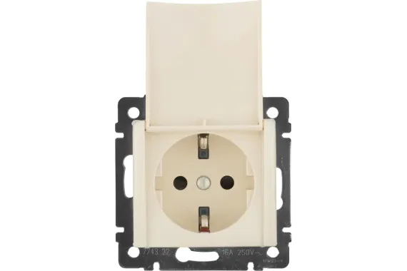 Розетка Legrand Valena с заземлением и крышкой слоновая кость 04705