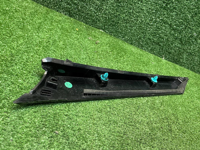 Накладка крышки багажника правая Omoda C5 (22-нв)