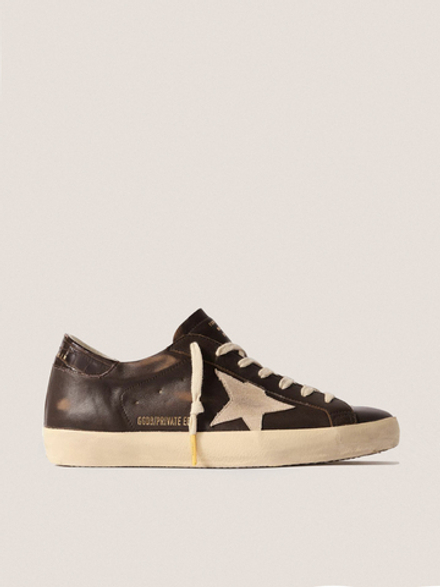 Super Star in brown nappa with croc-print heel tab