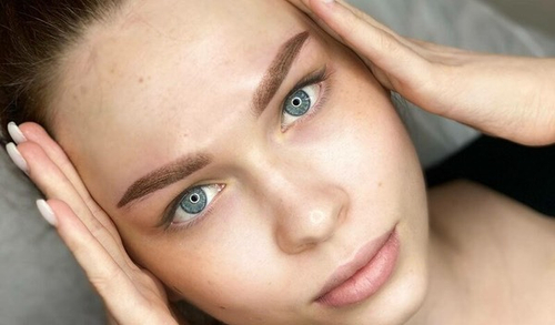 Перманентный макияж бровей