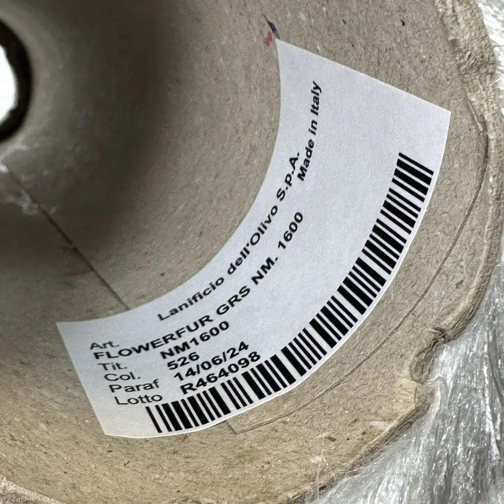 FLOWERFUR - LANIFICIO dell' OLIVO; 100% п/а; 160м/100гр; col. 526, цвет: жемчужно белый; S705