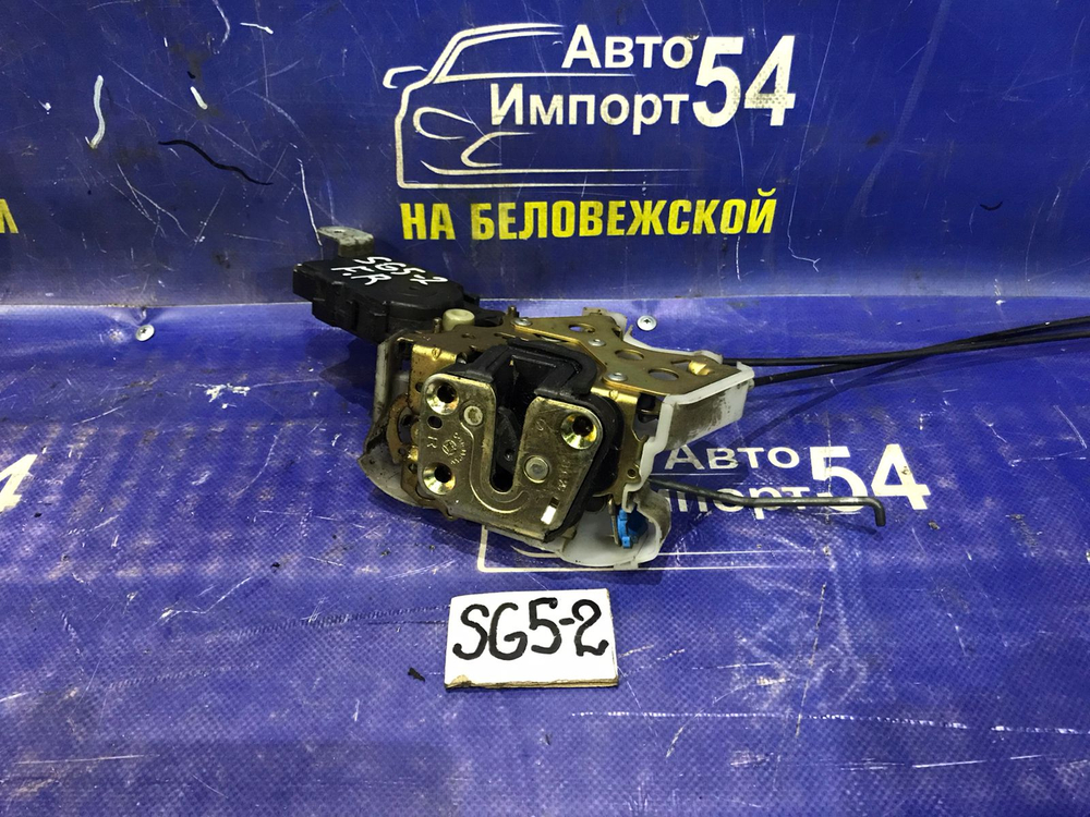 Замок двери передней правой SUBARU FORESTER 2003