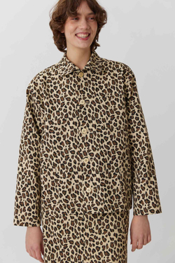 Жакет с тремя карманами из леопардовой джинсы