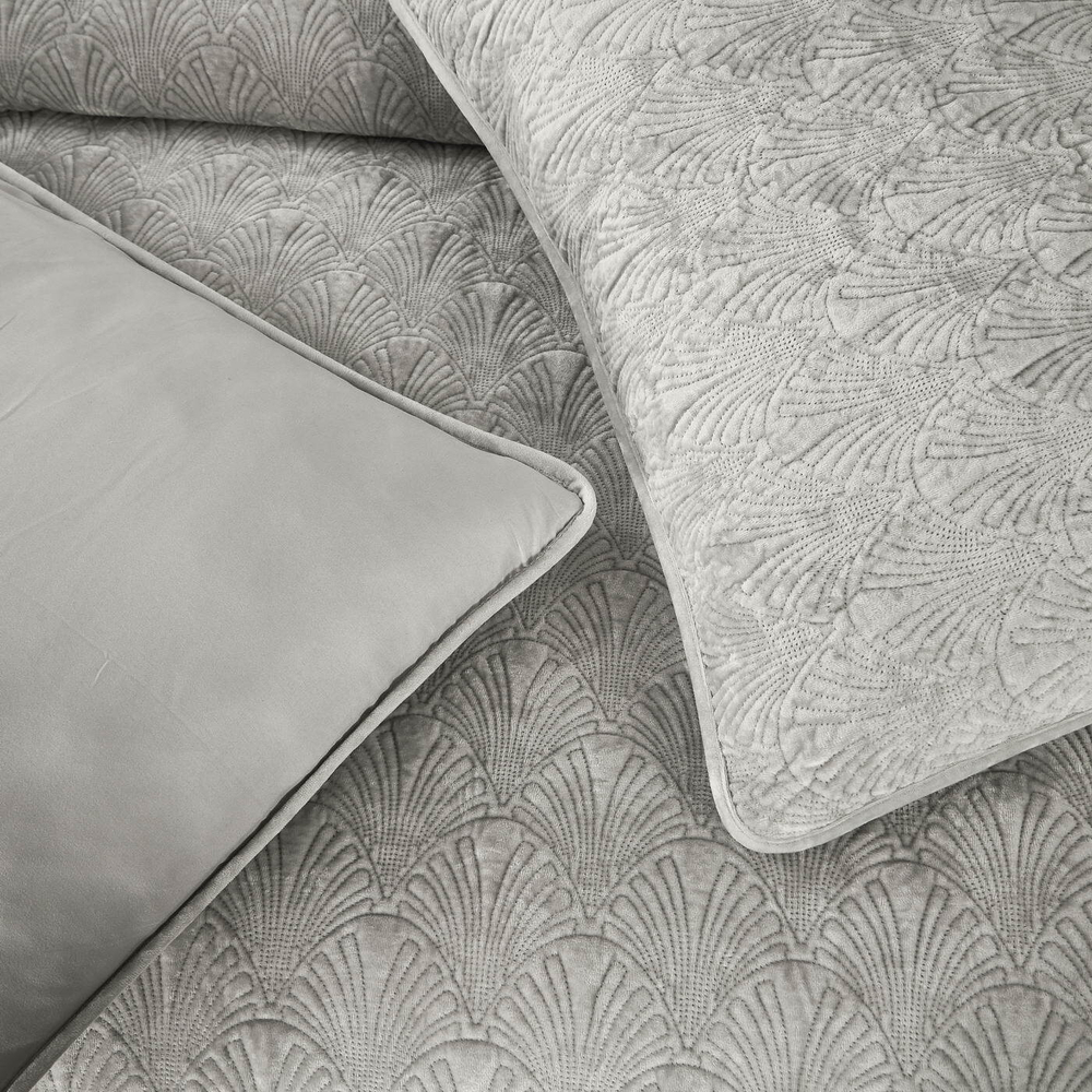 Покрывало 240x260 Sofi De MarkO Розалин светло-серое