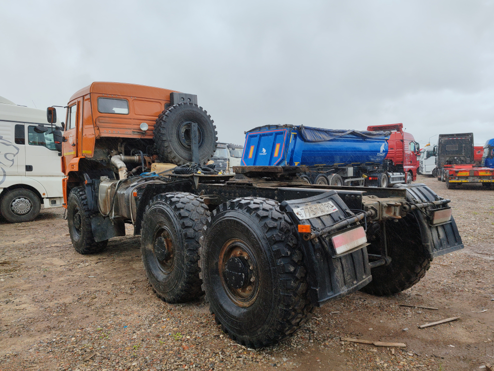КамАЗ 65221 6x6 Седельный тягач 65221-53 (Дизельный, 11,8 л, 400 л.с., МТ)