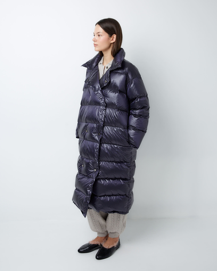 Пуховик двубортный черничный