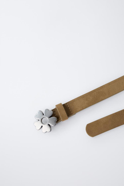 ZARA РЕМЕНЬ ИЗ ИСКУССТВЕННОЙ ЗАМШИ С ПРЯЖКОЙ «ЦВЕТОК», БЕЖЕВЫЙ