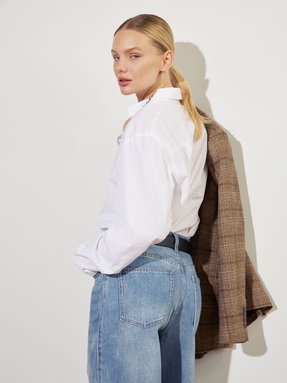 PERFECT JEANS С ЗАЩИПАМИ BLUE