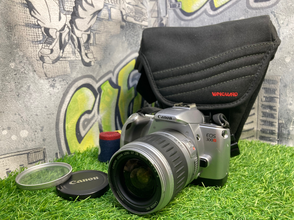 Canon 300V + EF 28-90mm 4-5.6 II
