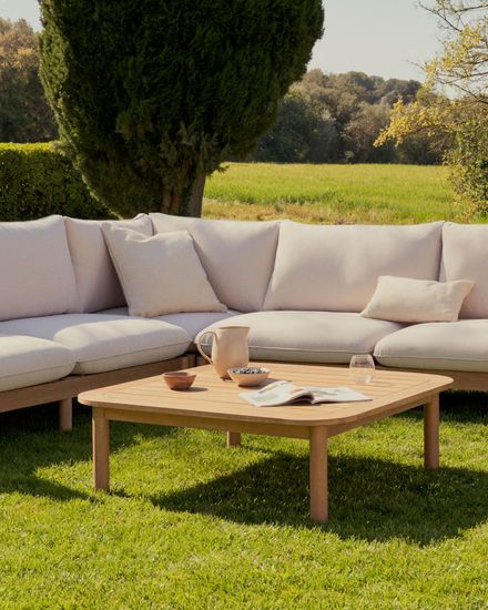 Комплект Sacova 5-местный угловой диван и журнальный столик из массива эвкалипта La Forma Испания 