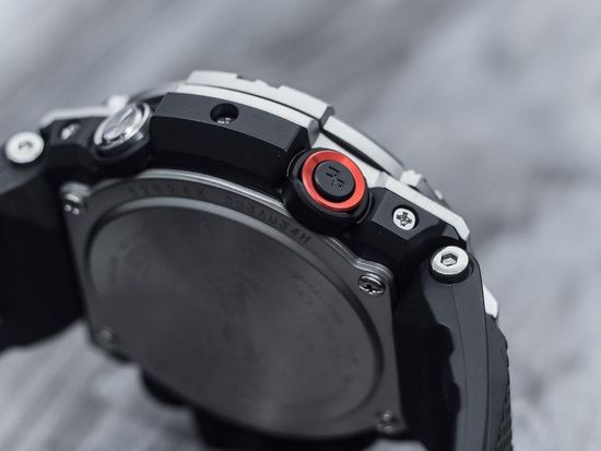 Мужские часы Casio G-Shock GST-B100-1A