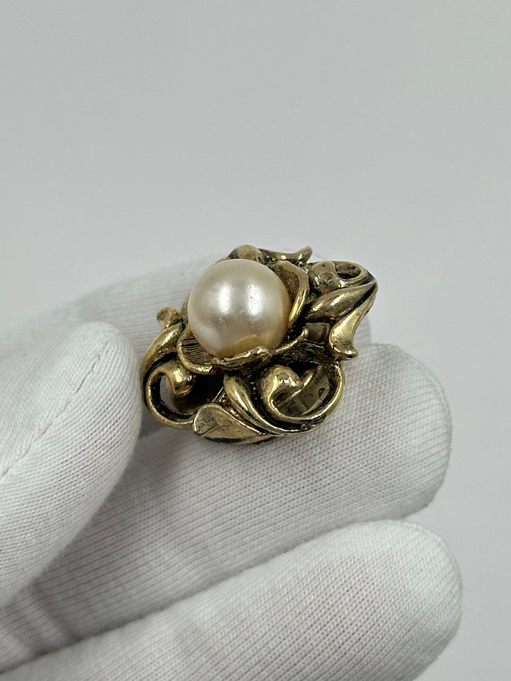 Накладка на пуговицу с «жемчугом»