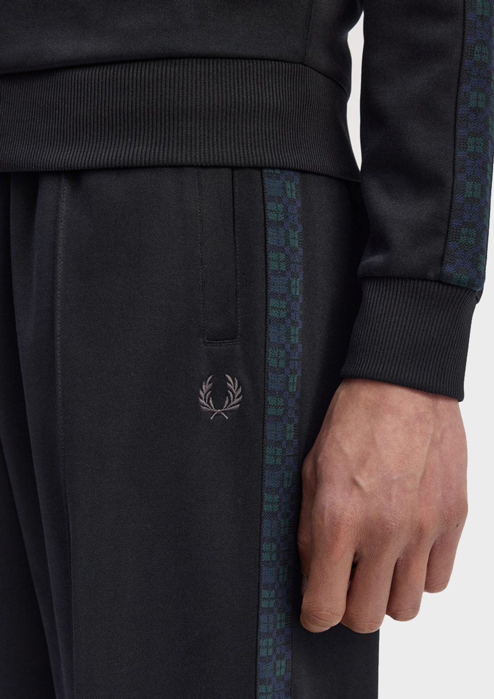 Брюки спортивные FRED PERRY