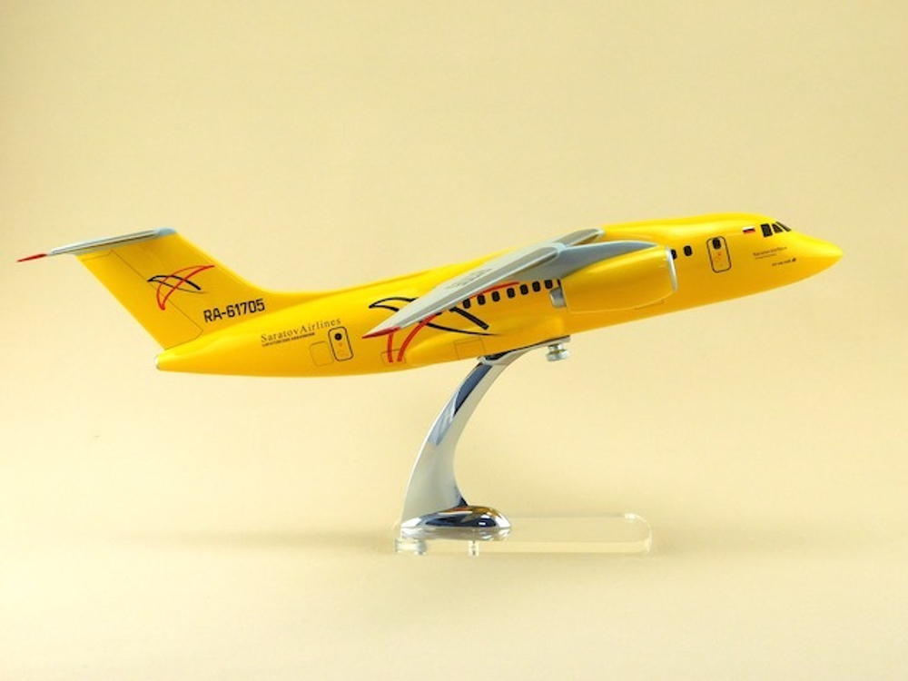 Модель самолета Ан-148 (М1:72, Саратовские Авиалинии)
