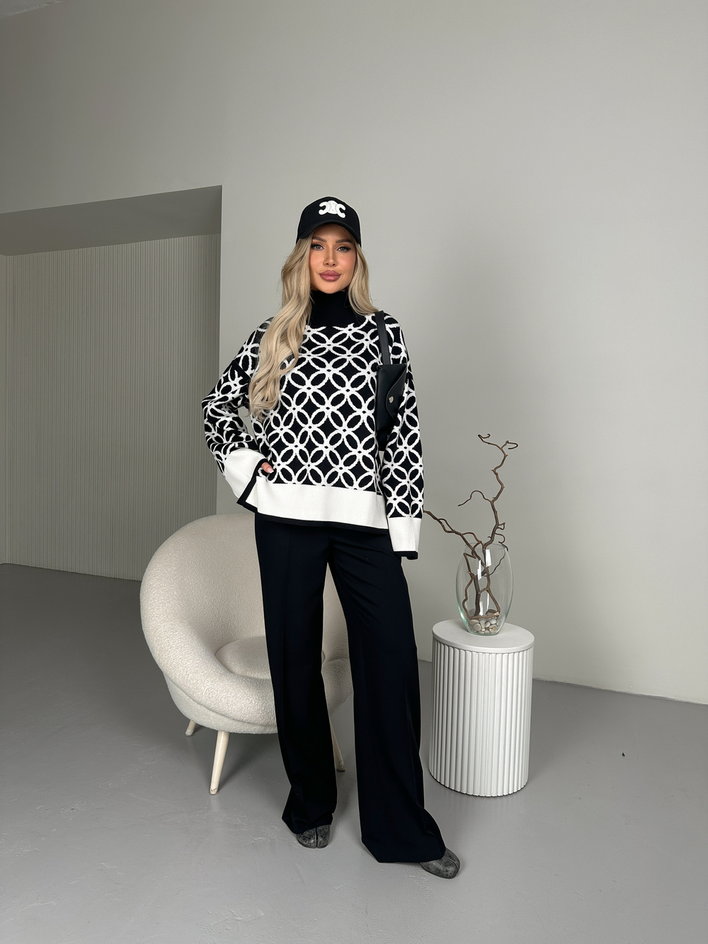 Свитер с боковыми с кашемиром