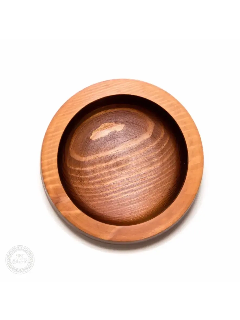 Глубокая тарелка из кедра