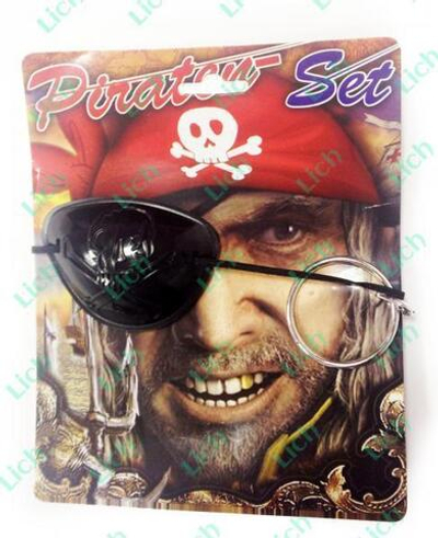 Повязка на глаз и платок