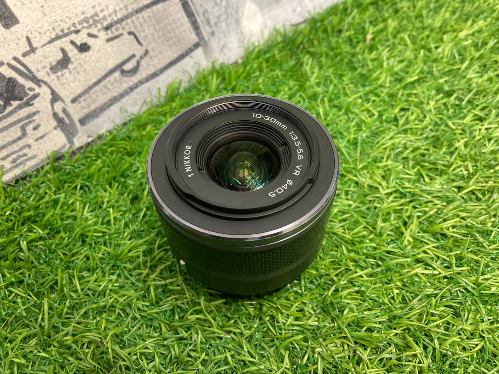 Объектив Nikon 10-30mm f/3.5-5.6 VR Nikkor 1