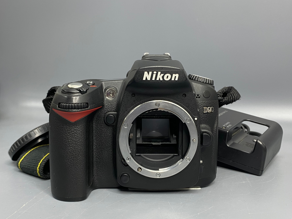 Nikon D90 26.000 кадров