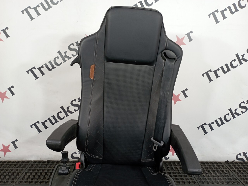 Сиденье водительское пневматическое 2023 г.