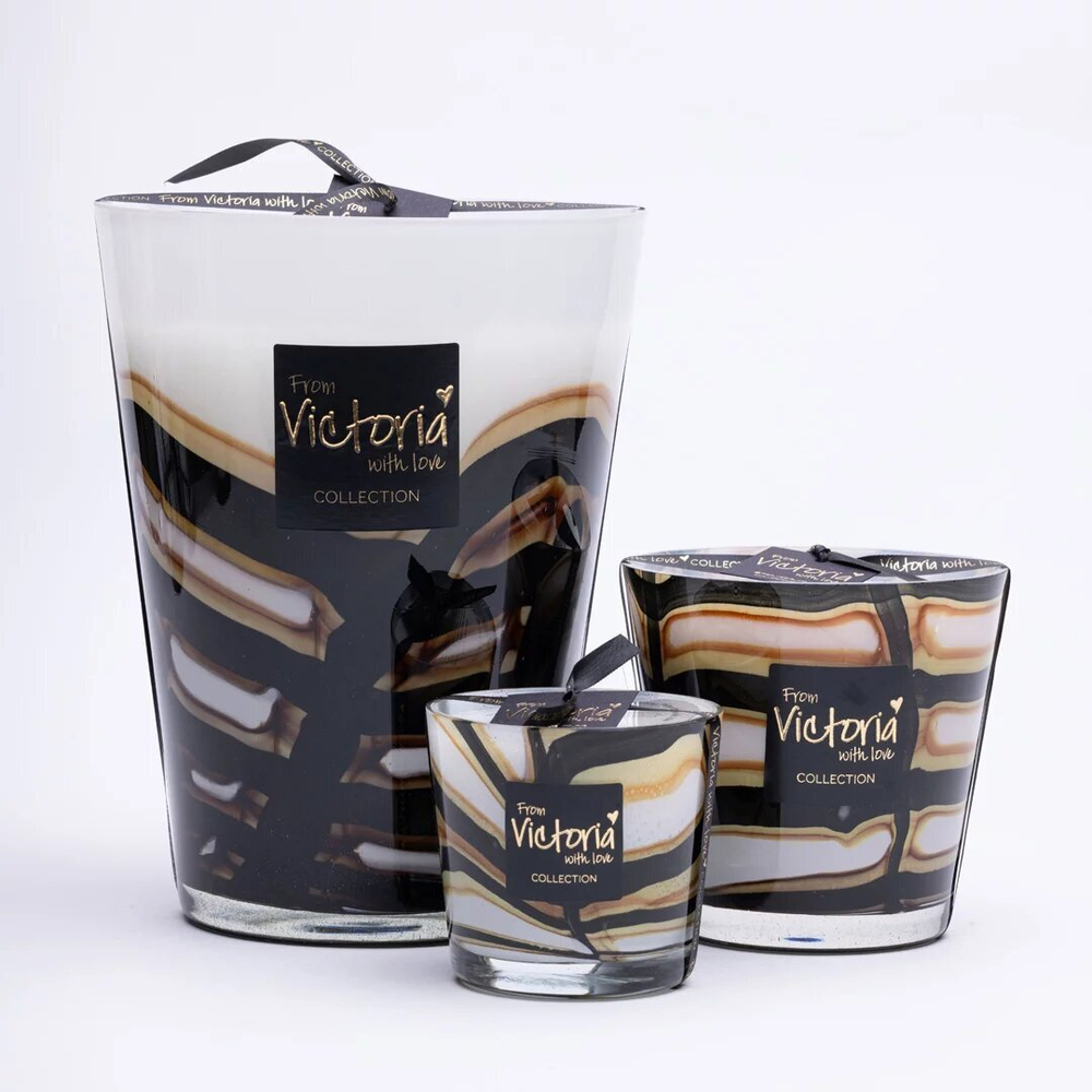 Свеча ароматическая 400г Victoria with Love Pierre brown
