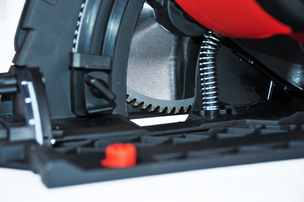 Пила дисковая погружная Elitech ПД 1675П E2206.003.01 191146 1600 Вт