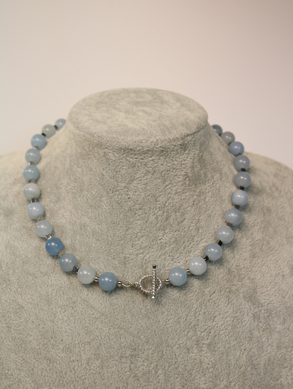 Чокер из аквамарина "Линия горизонта"