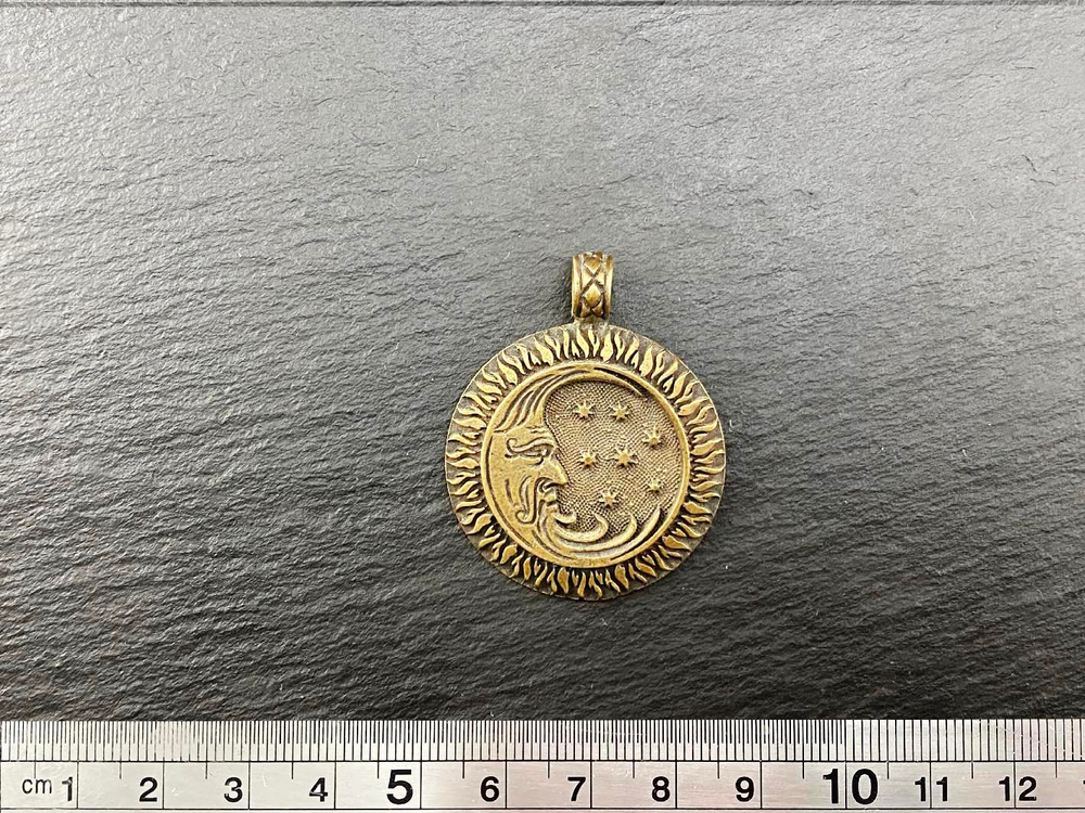 Подвеска. Месяц Месяцович