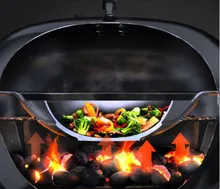Чугунный вок Weber Crafted с корзиной для приготовления на пару