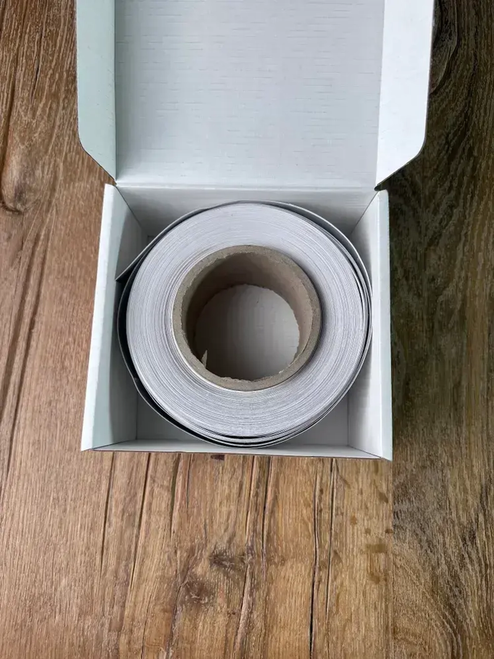 Скотч для гидро и пароизоляции мембран