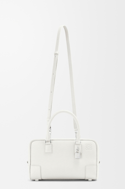 Loewe Сумка Amazona 23 из мягкой зернистой телячьей кожи, экрю