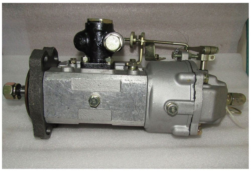 Насос топливный высокого давления TDQ 38 4L(щуп масла) /Fuel Injection Pump