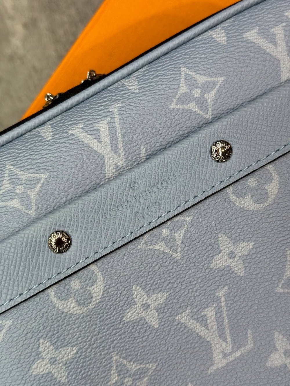 Сумка через плечо Louis Vuitton