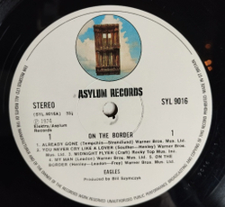Винтажная виниловая пластинка LP Eagles On The Border (UK 1974)