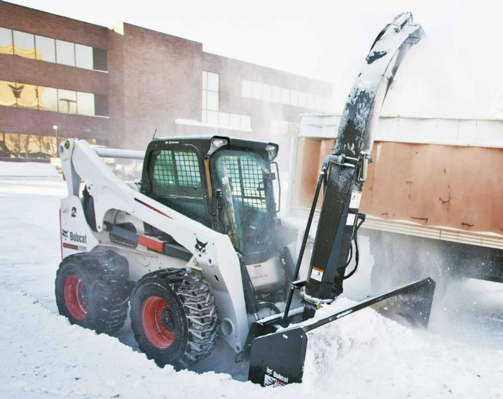 Снегометатель на Телескопический мини-погрузчик Manitou