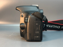 Canon 550D Kit 18-55mm, 9700 Кадров пробега